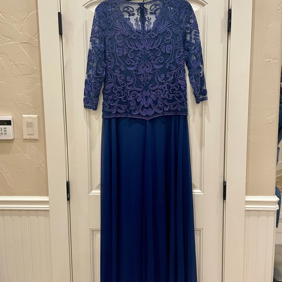 Wedding/Formal/Mother of the Bride-Groom - Picture 7 of 8